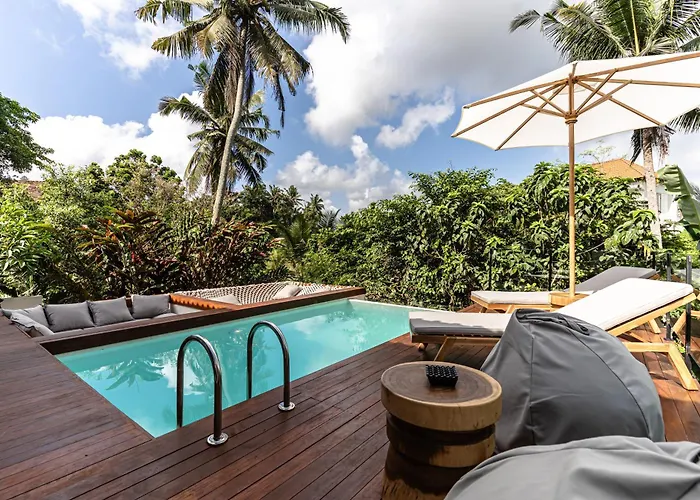 ヴィラ Garden Heights By Evdekimi - Elegant 3br Jungle Oasis With Hammock